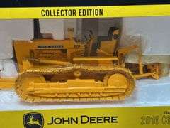1/16 John Deere 2010 Crawler Collector NIB Ertl