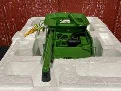 1/32 John Deere 9750 STS Combine Precision NIB Ertl