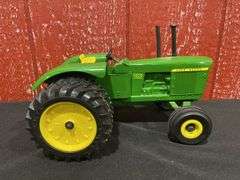 1/16 John Deere 5020 1991 NFTM NIB Ertl