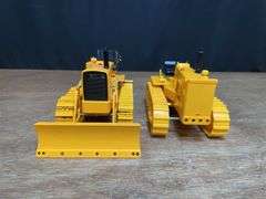 (2) 1/16 John Deere 1010 + 430 Crawlers Ertl