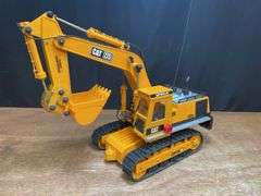 Caterpillar 225 Excavator RC