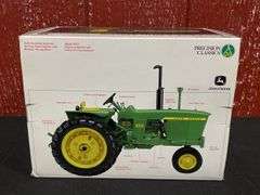 1/16 John Deere 3010 Precision NIB Ertl