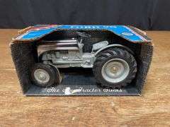 1/16 Ford 9N 1993 TTT NIB Ertl