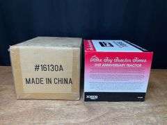 1/16 IH 1086 2004 TTT NIB Ertl