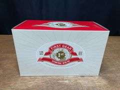 1/25 IH Metro Van NIB 1st Gear