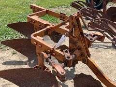 Allis Chalmers 3 Bottom Snap Coupler Plow