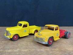 (2) IH Pickup + Semi Tractor Product Miniature