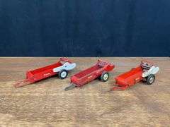 (3) 1/16 Tru-Scale Spreaders Carter