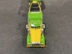 1/64 John Deere Combine Hauler
