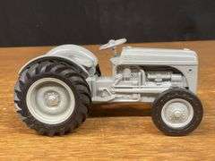 (2) 1/16 Ford 8N + 9N Ertl