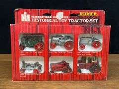 (4) 1/64 IH Tractors + Combine