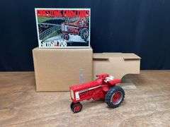 1/16 Farmall 706 Firestone NIB Ertl