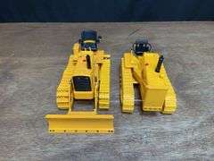 (2) 1/16 John Deere 1010 + 430 Crawlers Ertl