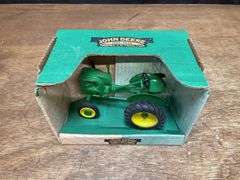 1/16 John Deere LA NIB SC