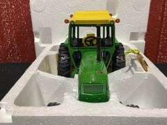 1/16 John Deere 4520 2001 NFTS NIB Ertl