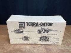 1/28 Terra-Gator 1603T Liquid Dealer Edition NIB KZCO