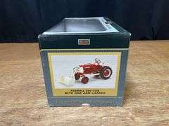 1/16 Farmall 560 Cub w/Loader NIB SC