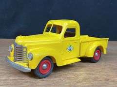 (2) IH Pickup + Semi Tractor Product Miniature