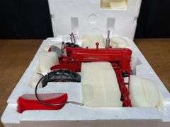 1/16 Farmall 400 w/Cultivators 50th Anniversary NIB Ertl
