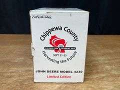 1/16 John Deere 4230 2004 Wisconsin NIB Ertl