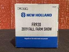 1/64 New Holland FR920 Forage Harvester 2019 Farm Show NIB Ertl