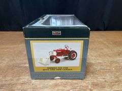 1/16 Farmall 560 Cub w/Loader NIB SC