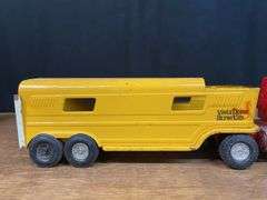 (2) IH Transtar Horse Trailer Semis Ertl