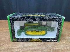 1/16 John Deere 420 Crawler Collector NIB Ertl
