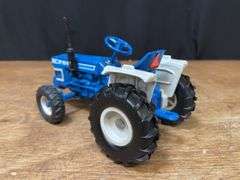 1/16 Ford 110 Collector NIB Ertl