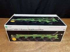 1/16 John Deere F145H Plow Precision NIB Ertl