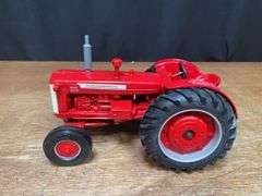 1/16 IH 650 1995 Wisconsin NIB Ertl