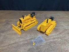 (2) 1/16 John Deere 1010 + 430 Crawlers Ertl