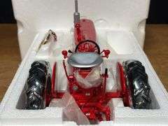 1/16 Farmall 450 50th Anniversary NIB Ertl