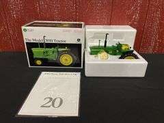 1/16 John Deere 3010 Precision NIB Ertl
