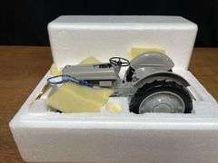 1/16 Ford 9N Precision NIB Ertl
