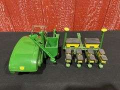 (2) 1/16 John Deere 12A Combine + Corn Planter Ertl