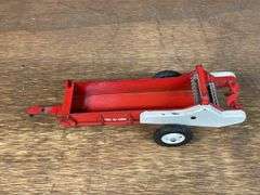 (3) 1/16 Tru-Scale Spreaders Carter