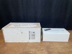 (2) 1/24 Ford Cars NIB