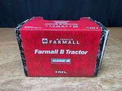 1/16 Farmall B NIB Ertl