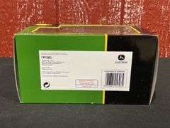 1/32 John Deere 8430T NIB Ertl