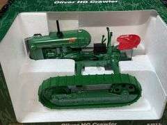 1/16 Oliver HG Crawler NIB Ertl