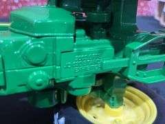 1/16 John Deere 620 2002 SFTS NIB Ertl