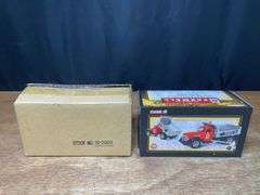 1/34 IH KB-10 Dump Truck NIB 1st Gear