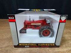 1/16 Farmall 450 2002 Red Power Roundup NIB SC