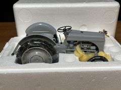 1/16 Ford 9N Precision NIB Ertl