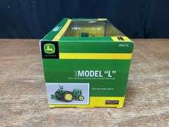 1/16 John Deere L w/Plow NIB SC