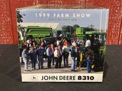 1/16 John Deere 8310 1999 Farm Show NIB Ertl