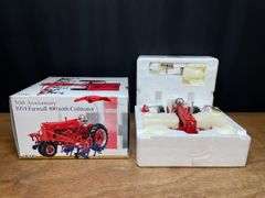 1/16 Farmall 400 w/Cultivators 50th Anniversary NIB Ertl