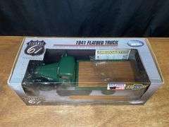 1/16 Chevrolet Flatbed Truck NIB DCP