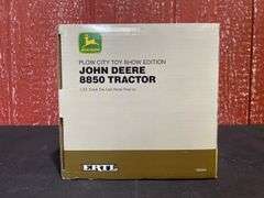 1/32 John Deere 8850 Plow City NIB Ertl